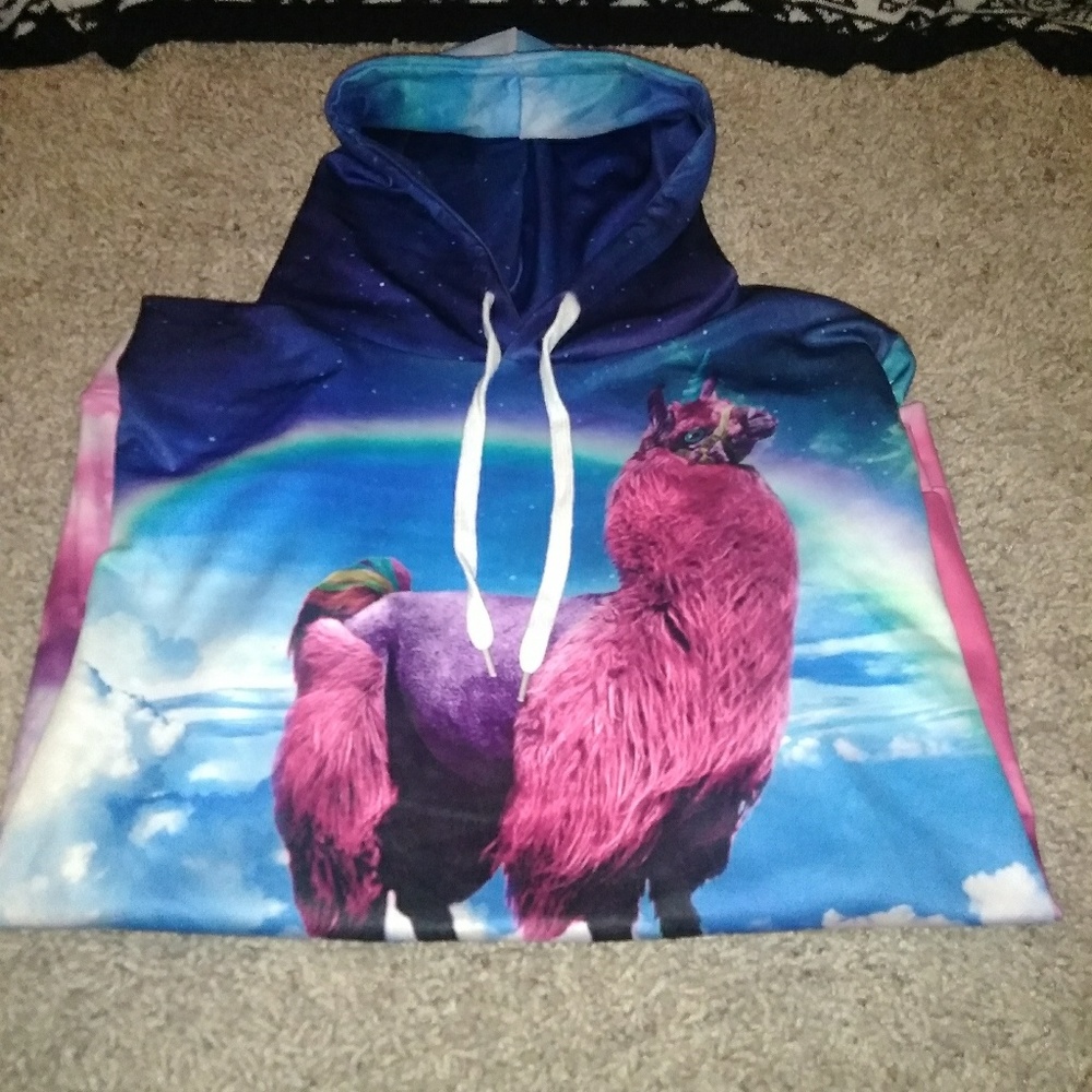 Lama pullover hoodie